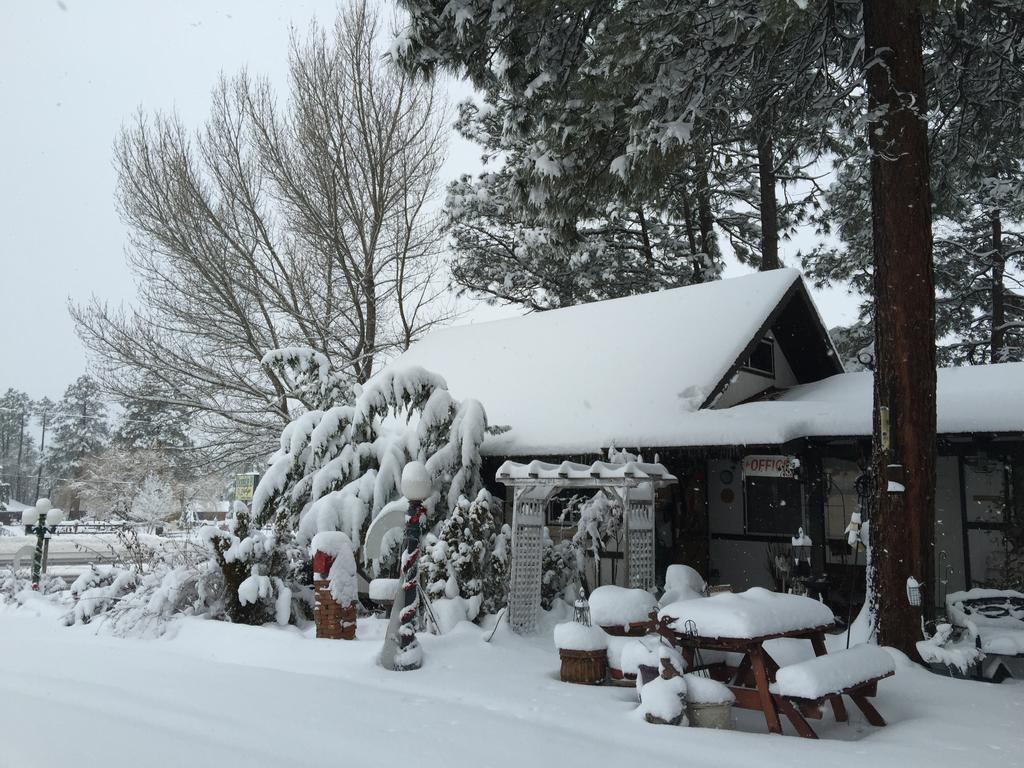 Mountain Haven Inn باينتوب ليكسايد الغرفة الصورة
