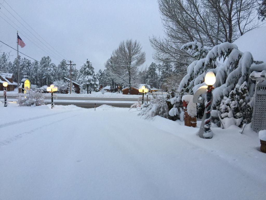 Mountain Haven Inn باينتوب ليكسايد الغرفة الصورة